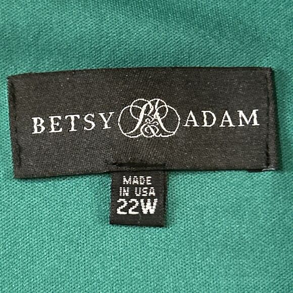 Betsy Adam Knee Length Dress. 22W. Green. Sleeveless. Stretch. Spaghetti Straps - Picture 11 of 12